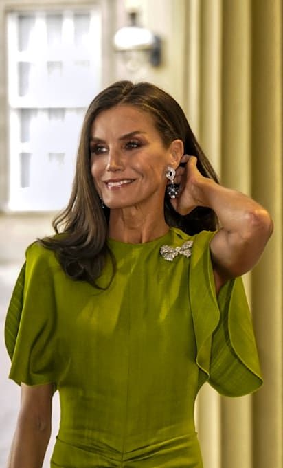 The Queen Letizia in Victoria Beckhman