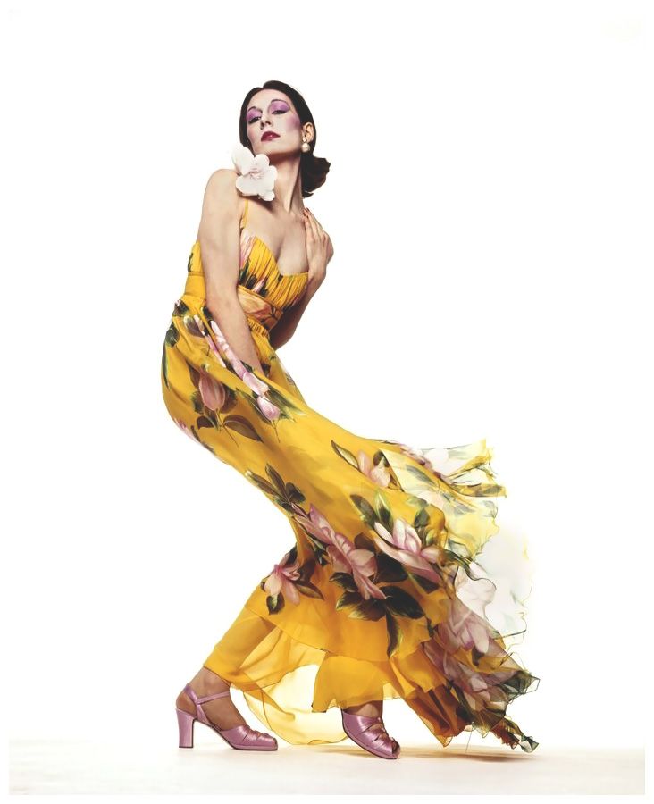 Angelica Huston in Valentino