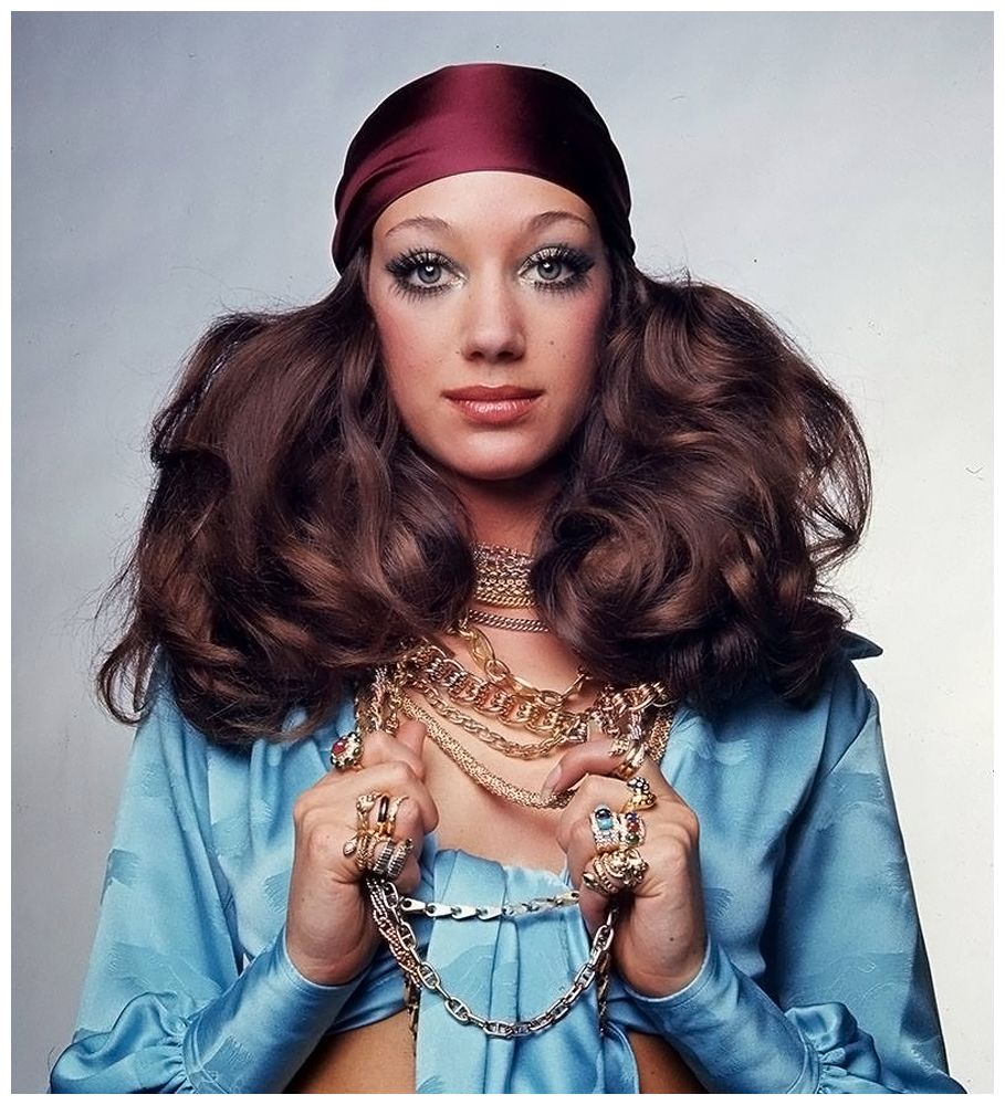 Marisa Berenson with Bulgari jewerly