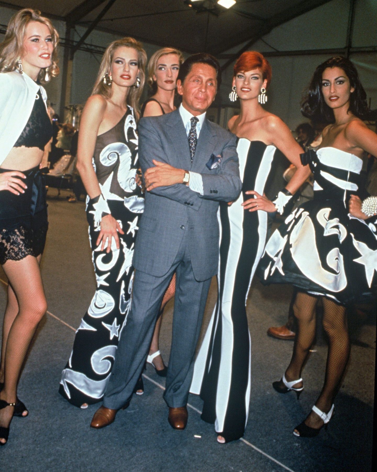 Valentino with Claudia Schiffer, Karen Mulder, Tatiana Patitz, Linda Evangelista and Yasmeen Gauri
