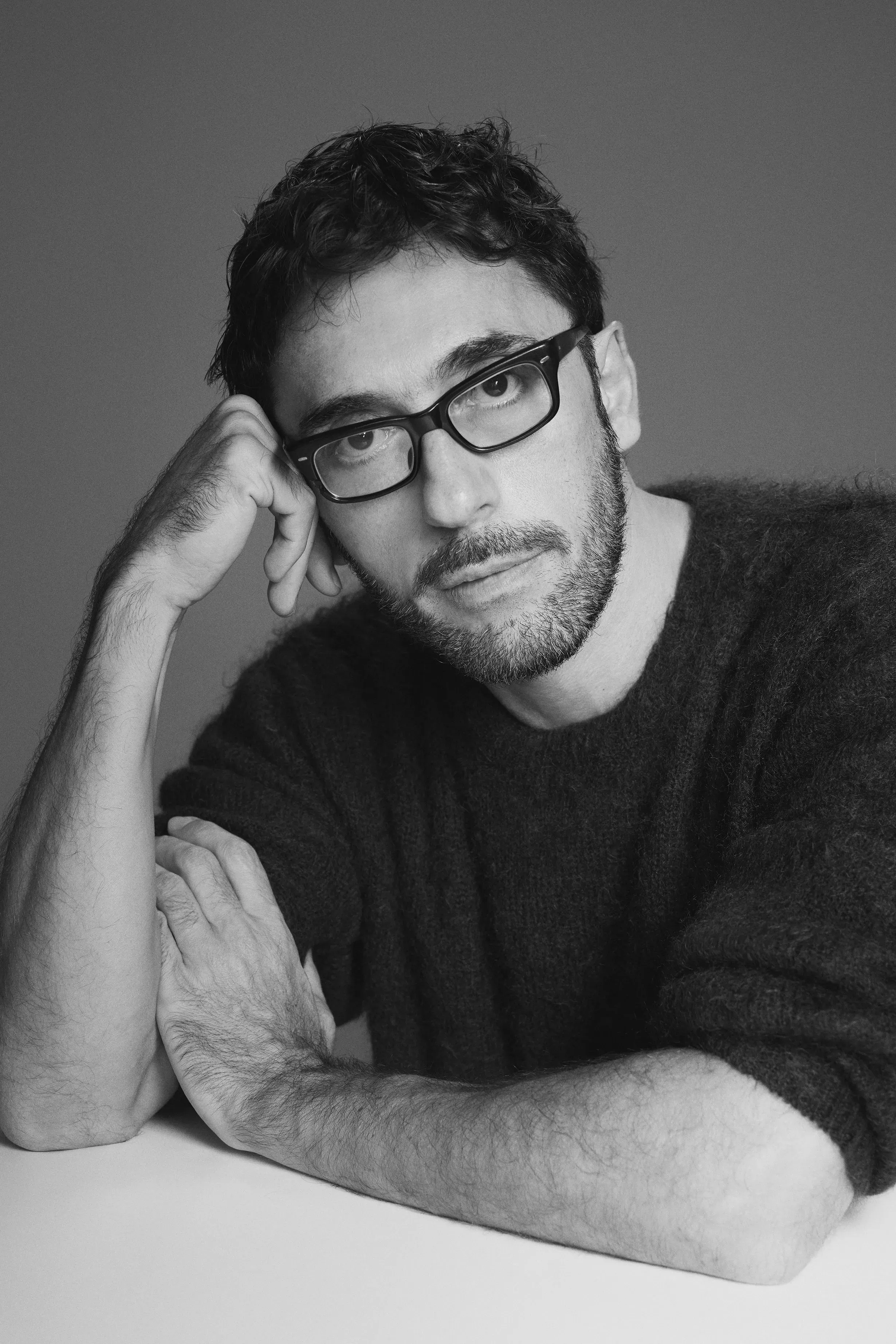 Portrait by Dario Catellan